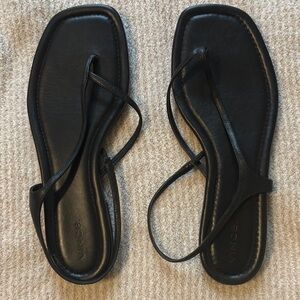 Vince strapped sandals black size 9.5